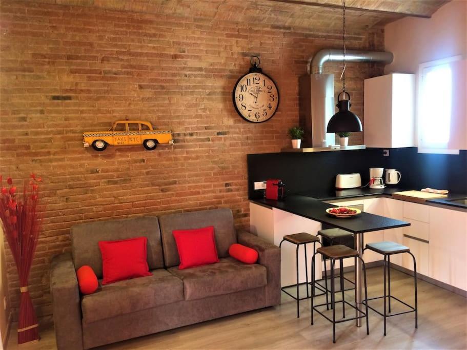 Lovely & Bright Vila Olimpica Beach Apartment Barcelona Buitenkant foto