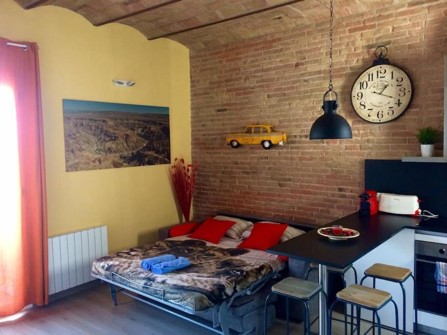 Lovely & Bright Vila Olimpica Beach Apartment Barcelona Buitenkant foto